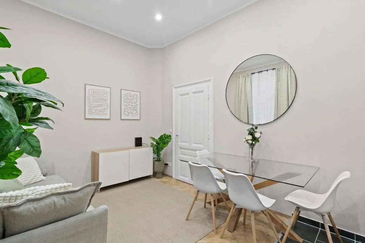 2 Minutes To Mariahilferstrasse I Bars I Fast Wifi Διαμέρισμα Βιέννη 0*,